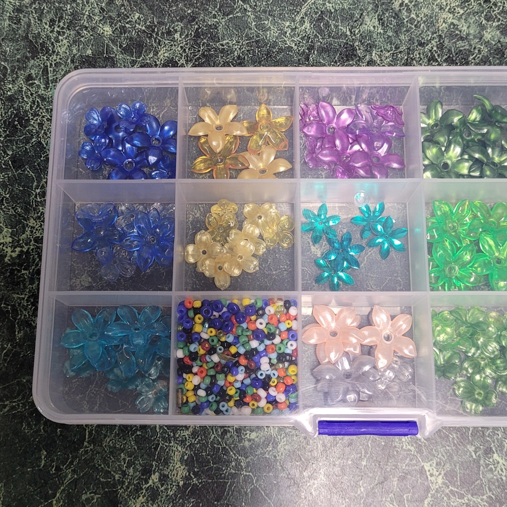 Assorted Flower Bead Collection - Picture 13 of 14
